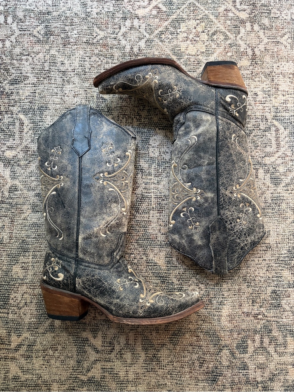 Circle G by Corral Crackle Embroidery Western Boots